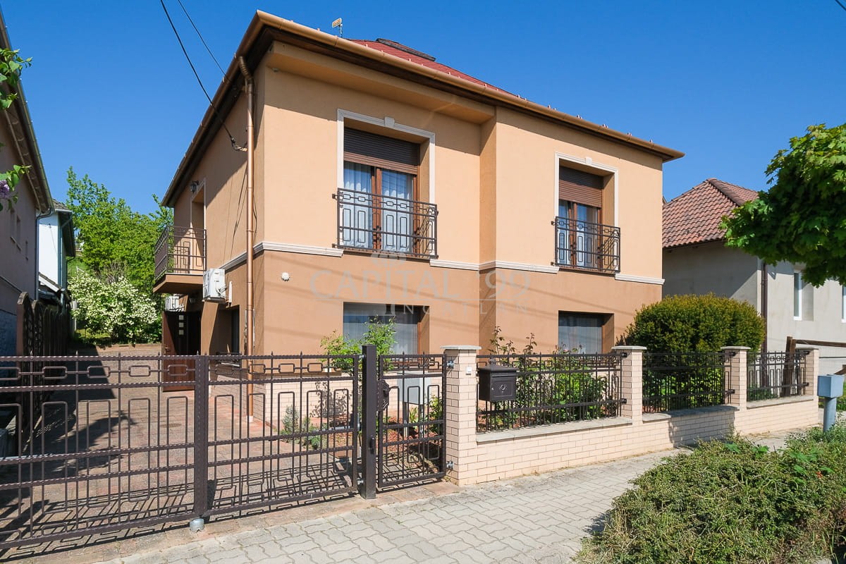 Einfamilienhaus - 4380